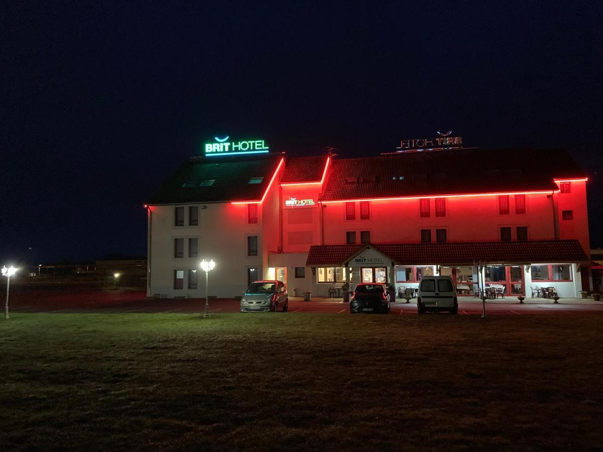 Brit Hotel Essentiel Moulins Avermes Exteriör bild